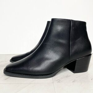 Paolo Black Square Toe Bootie 9M